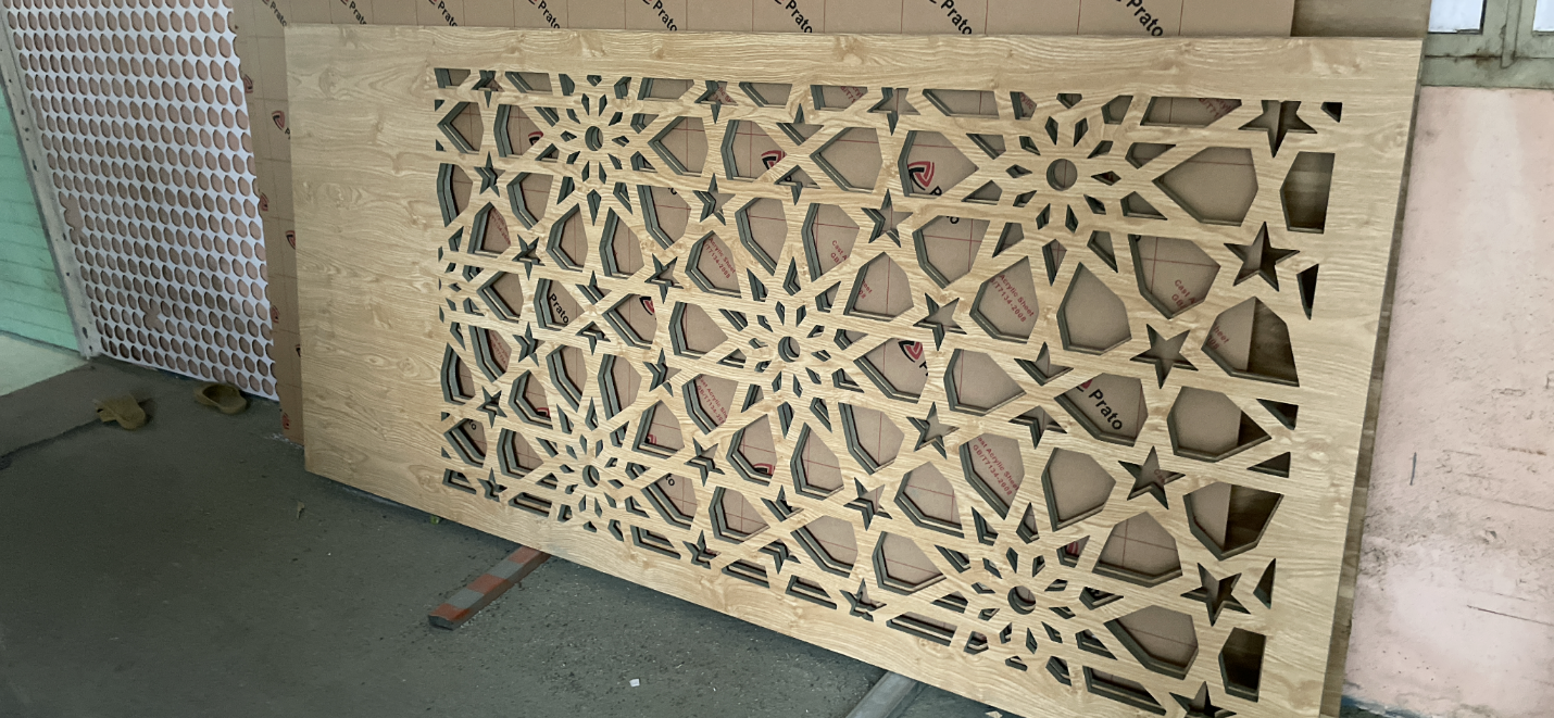 Máy CNC gia công chuyên nghiệp